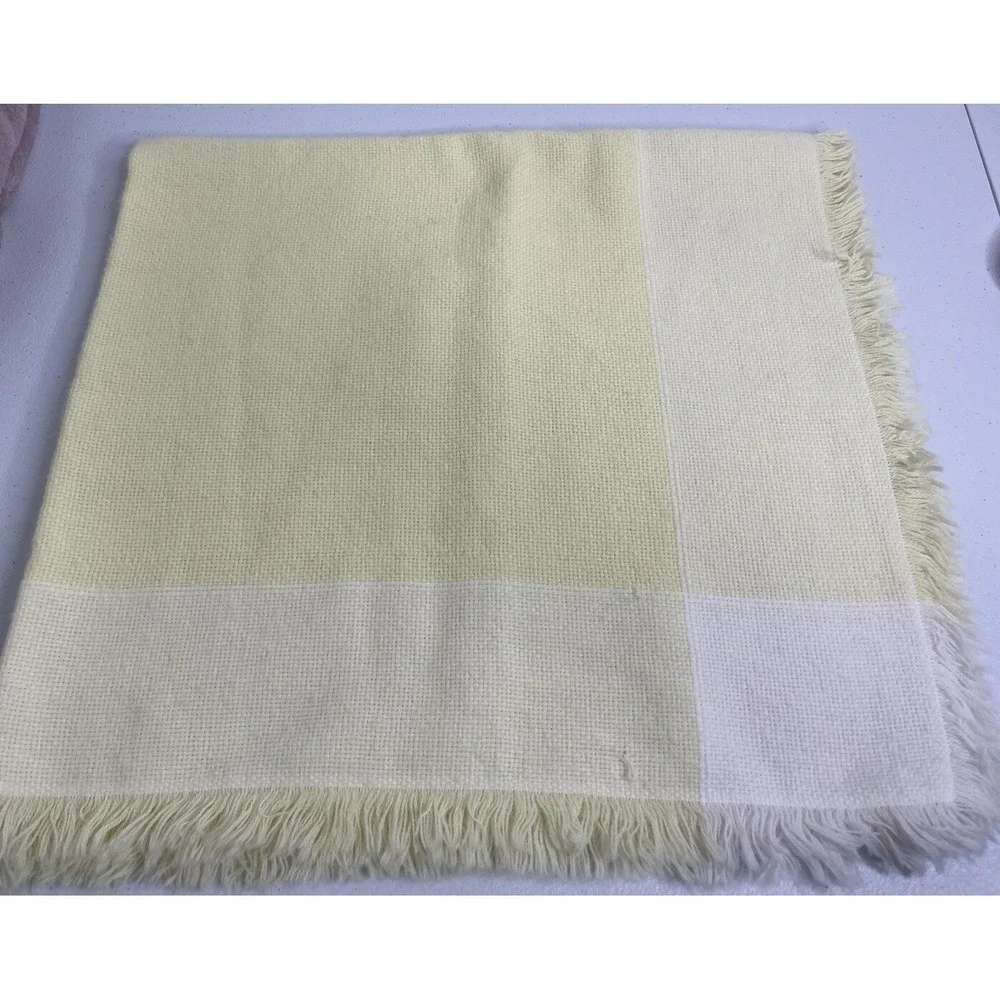 Vtg Churchill Handwoven‎ Baby Blanket All Orlon Acrylic Yellow White